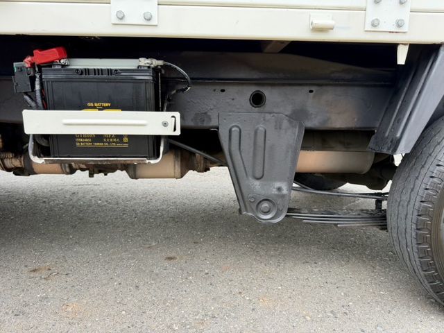 車廂左右對開門  全車原鈑件  輪胎剛換新  生財好夥伴  第16張相片