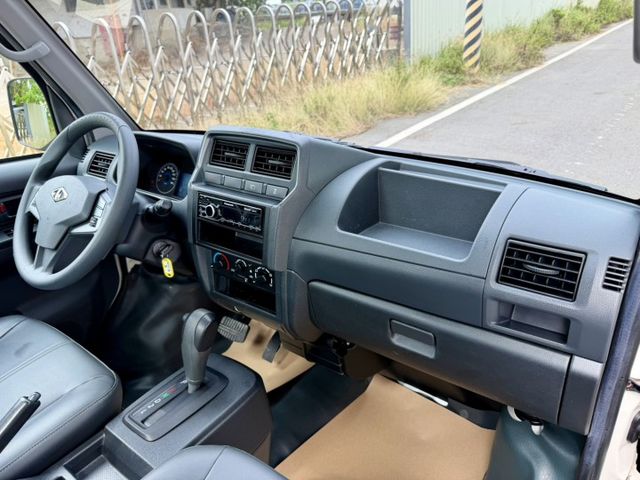 已認證  原鈑件  里程保證  內外都漂亮  第9張相片