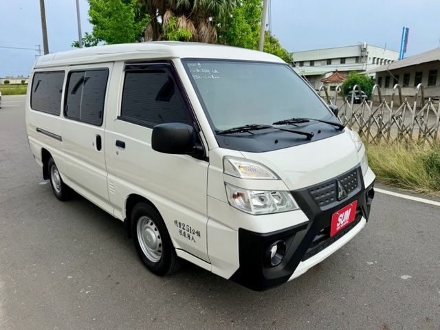 手排客貨版  8人座  原廠保養 安親班、工程用  車況好  第3張相片