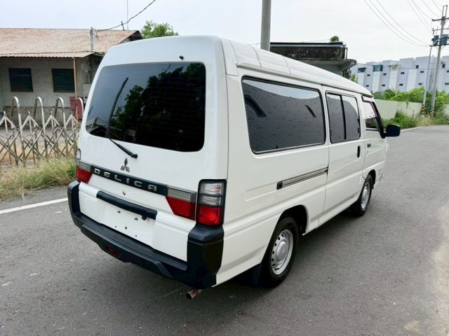 手排客貨版  8人座  原廠保養 安親班、工程用  車況好  第4張相片