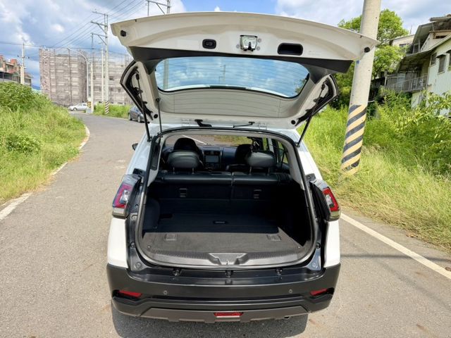 電尾門、倒車影像、I-key、摸門解鎖  第17張相片