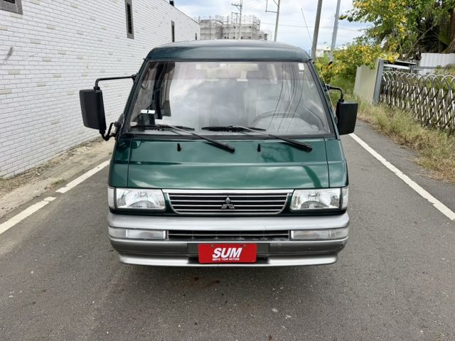手排8人座 只跑4.8萬公里  里程保證  第2張相片