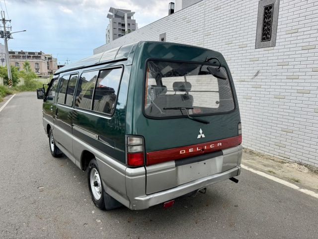 手排8人座 只跑4.8萬公里  里程保證  第6張相片