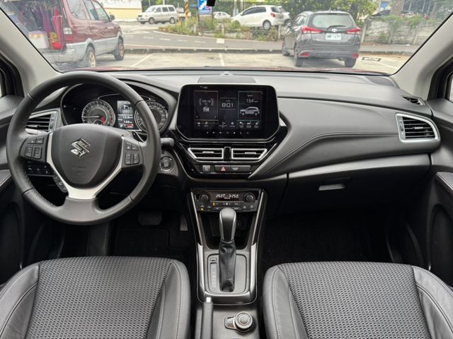 原鈑件 低里程  第8張相片