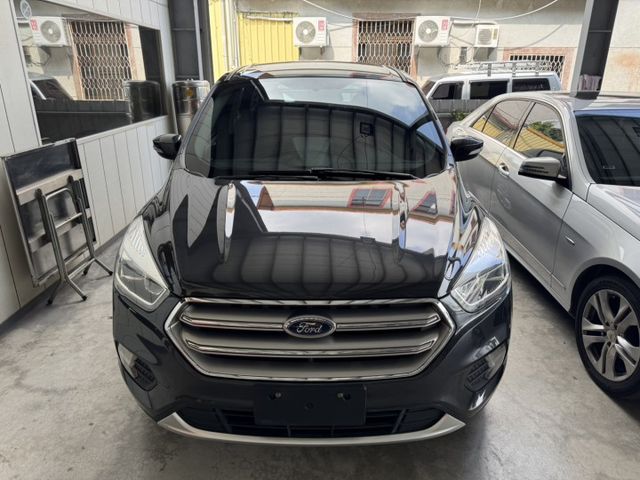 優質代步 休旅車 原鈑 低里程  第2張相片