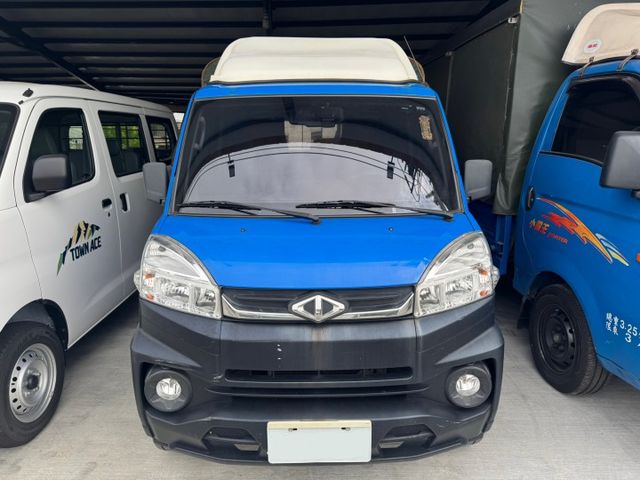 低里程 自排小貨 抬頭顯示 行車紀錄器 倒車顯影 原鈑件  第2張相片