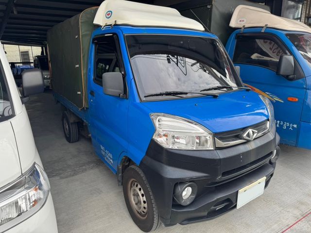 低里程 自排小貨 抬頭顯示 行車紀錄器 倒車顯影 原鈑件  第3張相片