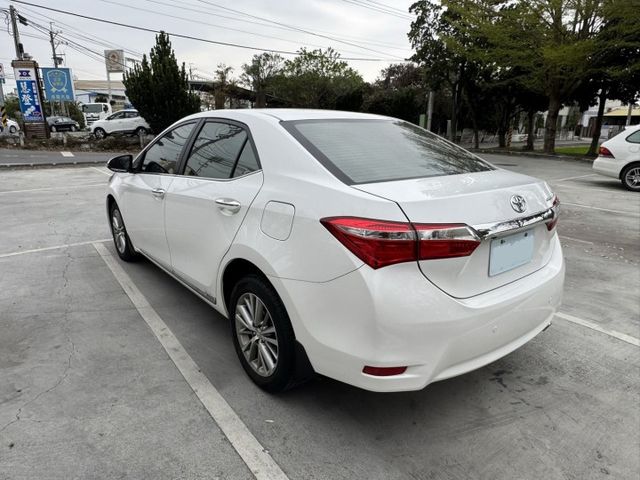 14年式 尊絕版 免鑰匙 天窗 電動椅  第4張相片