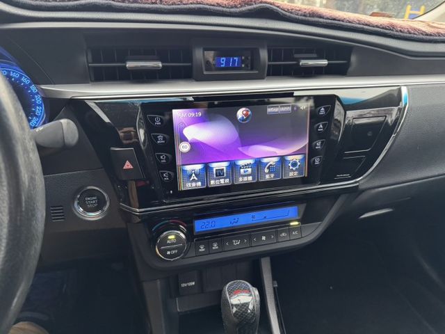 14年式 尊絕版 免鑰匙 天窗 電動椅  第18張相片