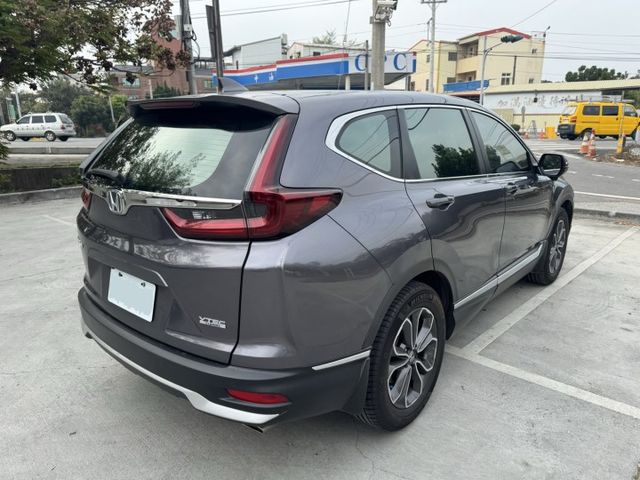 CRV 5.5代 S版 全景天窗 電尾門 無線充電 電尾門  第6張相片