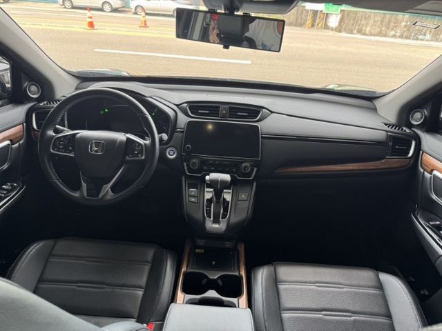 CRV 5.5代 S版 全景天窗 電尾門 無線充電 電尾門  第8張相片