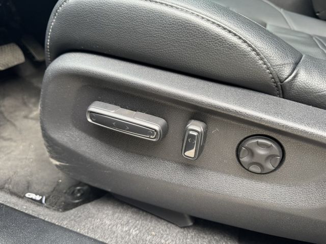 CRV 5.5代 S版 全景天窗 電尾門 無線充電 電尾門  第15張相片