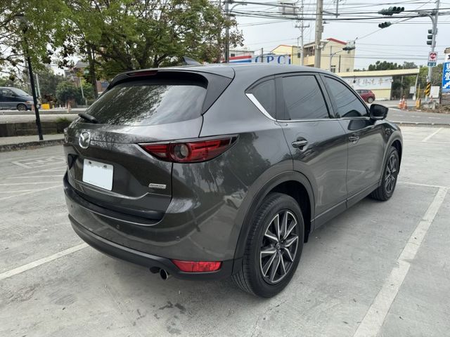 旗艦版 BOSE音響 ACC跟車 環景影 像抬頭顯示器 電動椅 電尾門  第4張相片