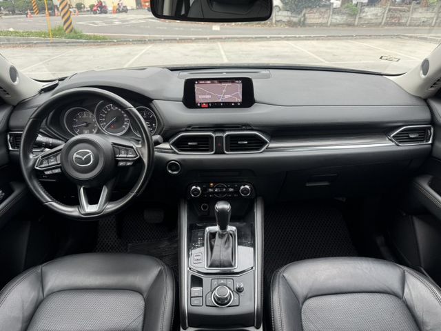 旗艦版 BOSE音響 ACC跟車 環景影 像抬頭顯示器 電動椅 電尾門  第6張相片