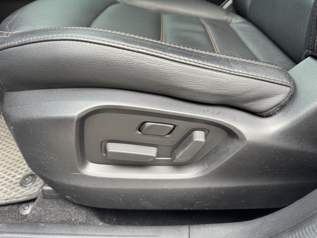 旗艦版 BOSE音響 ACC跟車 環景影 像抬頭顯示器 電動椅 電尾門  第13張相片