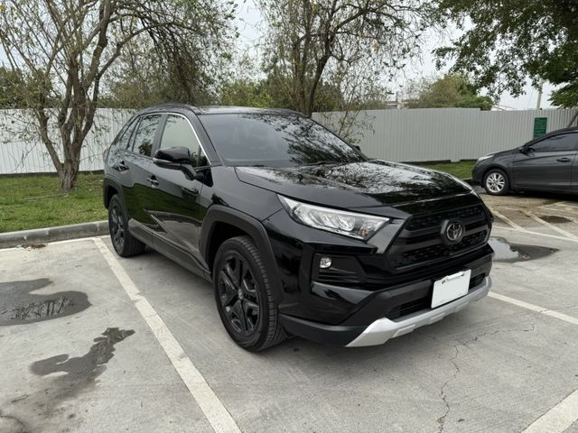 市場稀有 RAV4 2.0 Adventure 4WD 原鈑件 撥片 全景天窗 電尾門  第3張相片