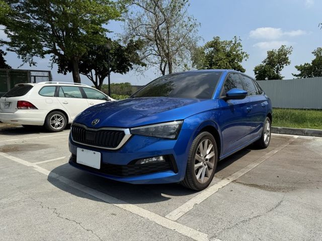 豪華動能鈑 全車原鈑件 全速域跟車 車道置中 CARPLAY 數位儀表 電子後視鏡 盲點偵測 電動尾門  第1張相片