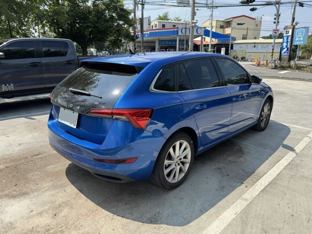 豪華動能鈑 全車原鈑件 全速域跟車 車道置中 CARPLAY 數位儀表 電子後視鏡 盲點偵測 電動尾門  第6張相片