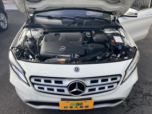 M-BENZ賓士 GLA180  第13張相片
