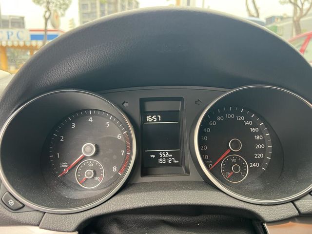 VOLKSWAGEN福斯 GOLF VARIANT  第9張相片