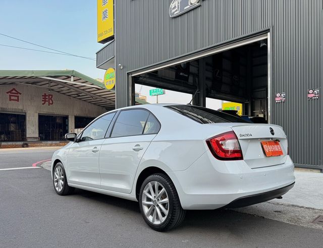 SKODA司科達 RAPID  第3張相片