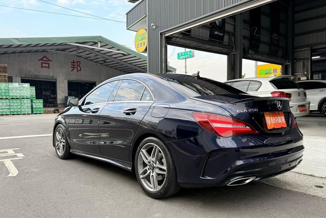 M-BENZ賓士 CLA250  第3張相片