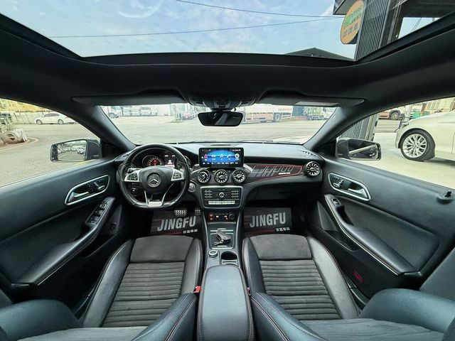 M-BENZ賓士 CLA250  第10張相片
