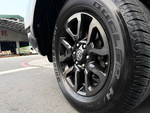 TOYOTA豐田 HILUX  第8張相片