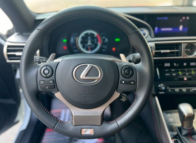 LEXUS凌志 IS 300H  第7張相片