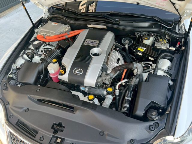 LEXUS凌志 IS 300H  第19張相片