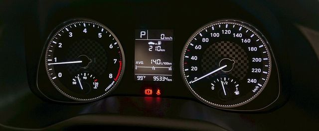 HYUNDAI現代 ELANTRA  第4張相片