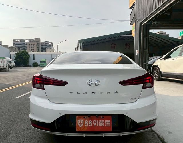 HYUNDAI現代 ELANTRA  第6張相片