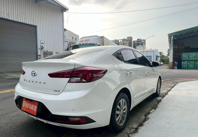 HYUNDAI現代 ELANTRA  第10張相片
