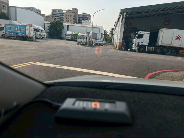 HYUNDAI現代 ELANTRA  第11張相片