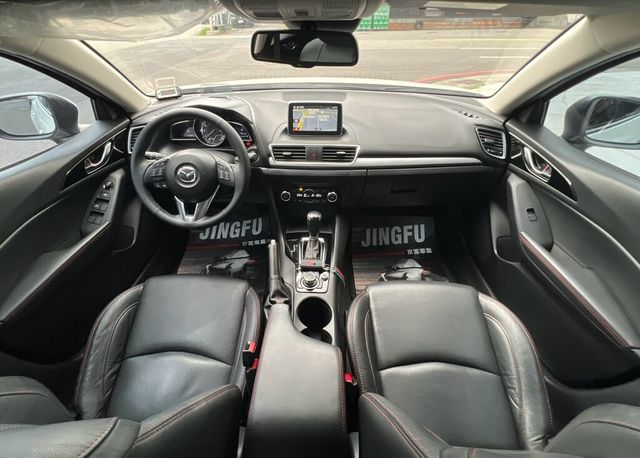 MAZDA馬自達 MAZDA 3  第3張相片