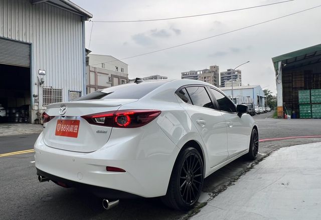 MAZDA馬自達 MAZDA 3  第10張相片
