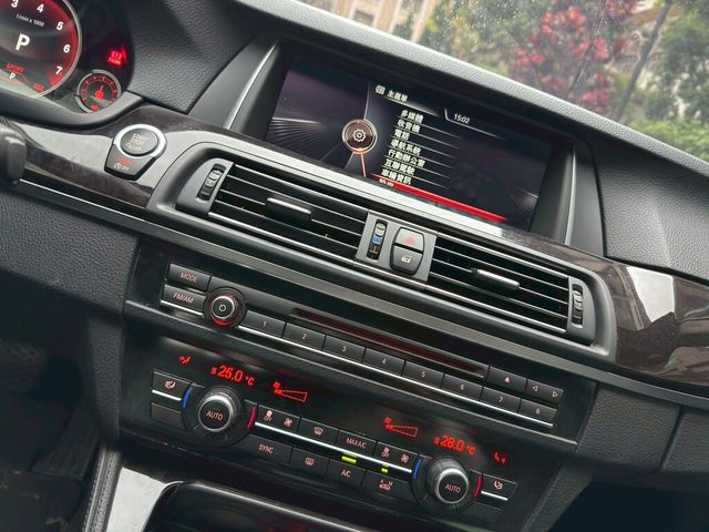 BMW寶馬 528I  第6張相片