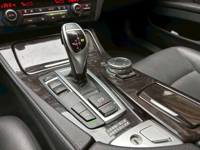 BMW寶馬 528I  第8張相片