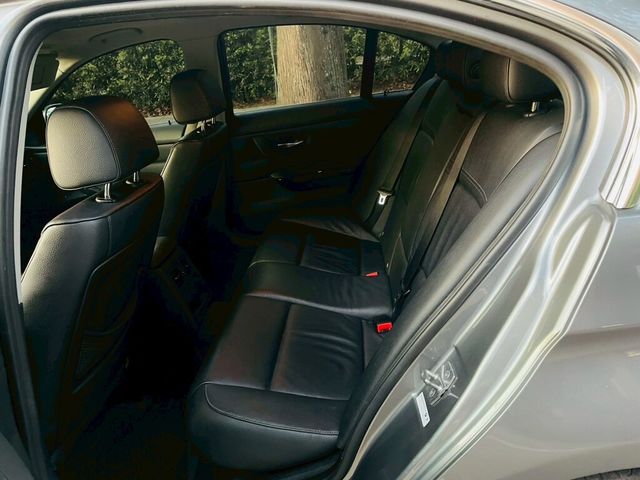 BMW寶馬 320I  第5張相片