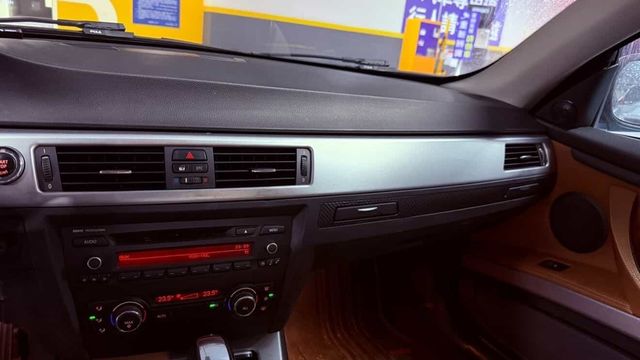 BMW寶馬 320I LCI  第6張相片