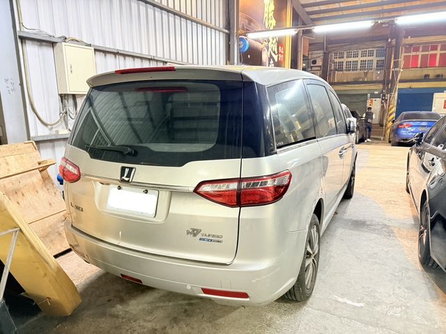 LUXGEN納智捷 M7 TURBO  第2張相片