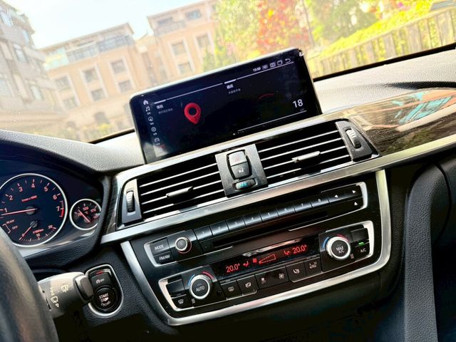 BMW寶馬 320I GT  第7張相片