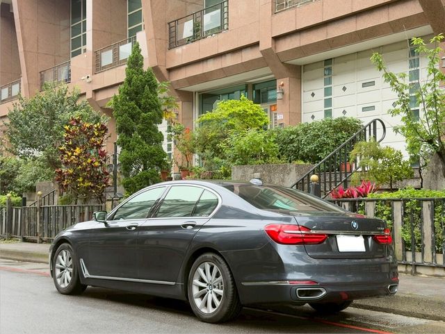 BMW寶馬 750I XDRIVE LUXURY  第2張相片