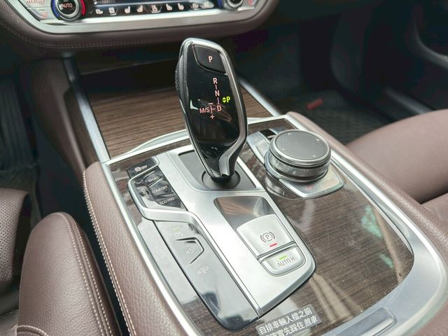 BMW寶馬 750I XDRIVE LUXURY  第8張相片