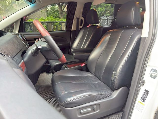 TOYOTA豐田 PREVIA  第4張相片