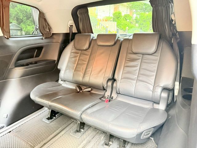 TOYOTA豐田 PREVIA  第6張相片