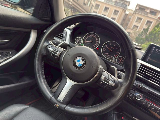 BMW寶馬 318D SEDAN  第6張相片
