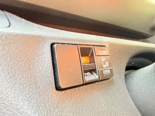 TOYOTA豐田 SIENTA  第8張相片