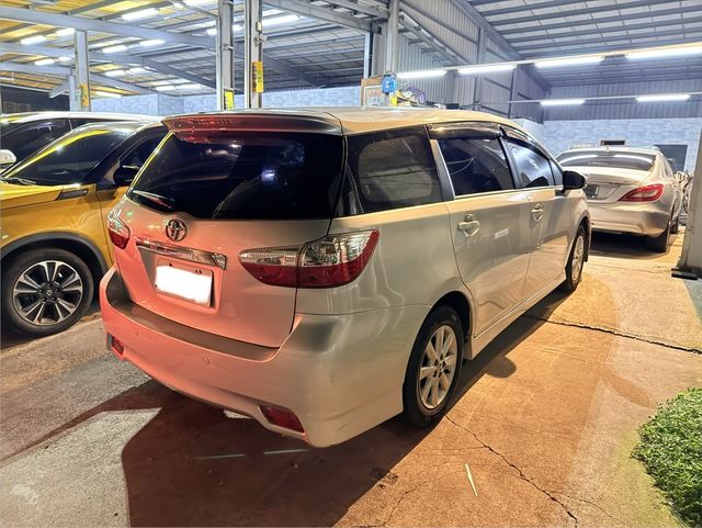 TOYOTA豐田 WISH  第2張相片