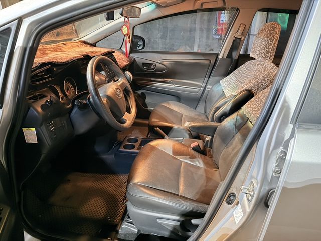 TOYOTA豐田 WISH  第4張相片